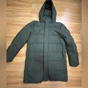 Like new Uniqlo down long coat men size M